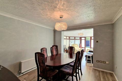 4 bedroom detached house for sale, Bromley, Grays RM17