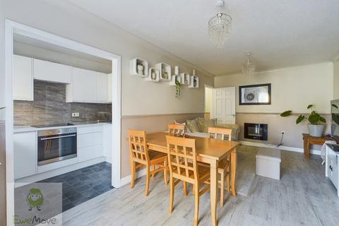 1 bedroom ground floor flat for sale, 26 Nursery Gardens, Hoo, Rochester, ME3 9BN