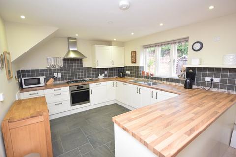 2 bedroom semi-detached house for sale, West Street, Farnham, Surrey, GU9