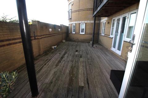 2 bedroom house for sale, windmill court, Broadway, Sheerness