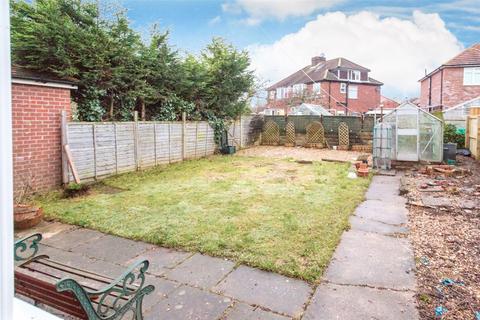 3 bedroom semi-detached house to rent, Burnholme Avenue, York, YO31