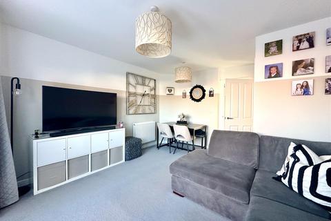 19 The Circle, Great Blakenham, Ipswich, IP6 0FD