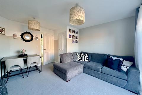 19 The Circle, Great Blakenham, Ipswich, IP6 0FD