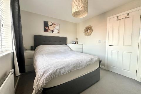 19 The Circle, Great Blakenham, Ipswich, IP6 0FD