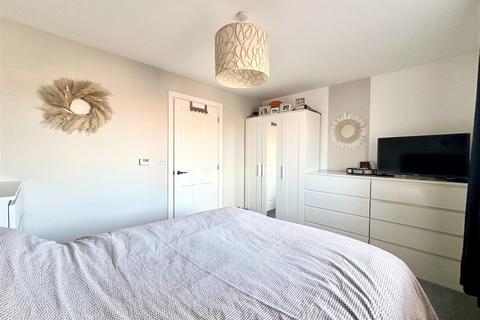 19 The Circle, Great Blakenham, Ipswich, IP6 0FD