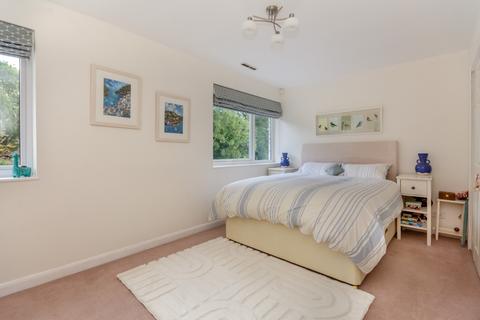 10 Linfields, Amersham, HP7 9QH