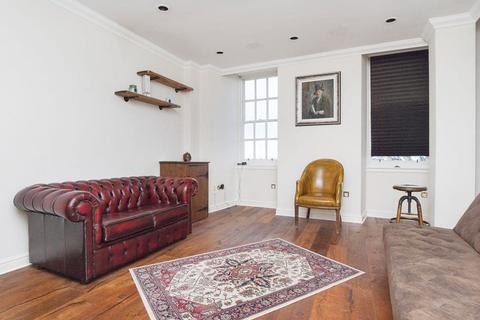 Studio to rent, 1926L North Bank Street, Edinburgh, EH1 2LP