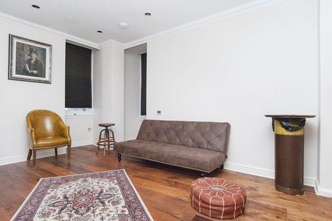 Studio to rent, 1926L North Bank Street, Edinburgh, EH1 2LP