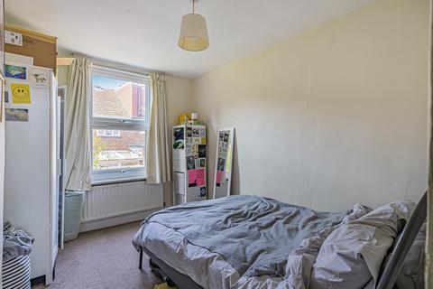 1 bedroom apartment for sale, Marmont Road, London