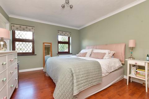 25 Abercorn Close, South Croydon, CR2 8TG