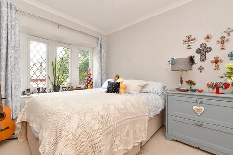 25 Abercorn Close, South Croydon, CR2 8TG