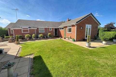 3 bedroom detached bungalow for sale, Fordingbridge