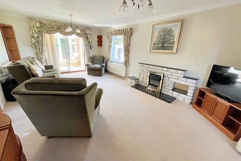 3 bedroom detached bungalow for sale, Fordingbridge