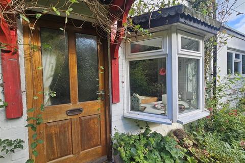 2 bedroom cottage for sale, George Road, Knighton