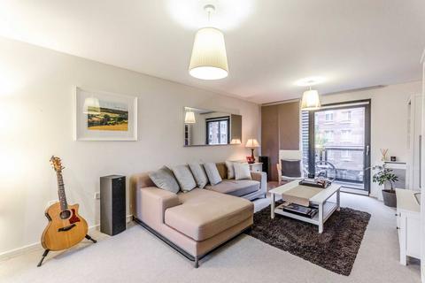 2 bedroom flat for sale, Hornsey Street, Holloway, London, N7