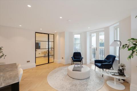 4 bedroom flat for sale, Redcliffe Gardens, London, SW10