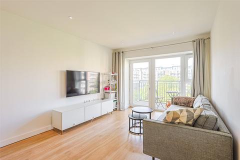 2 bedroom apartment for sale, Beaufort Square, London, NW9