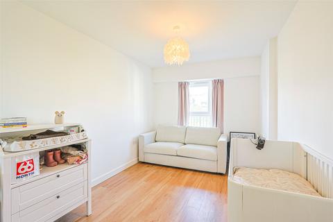 2 bedroom apartment for sale, Beaufort Square, Beaufort Park, Colindale, NW9