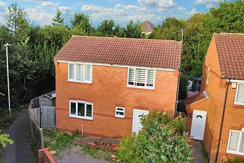 3 bedroom detached house to rent, Speedwell Drive, Leicester LE5