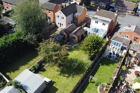 13 Dinglewell, Hucclecote, Gloucester, GL3 3HW