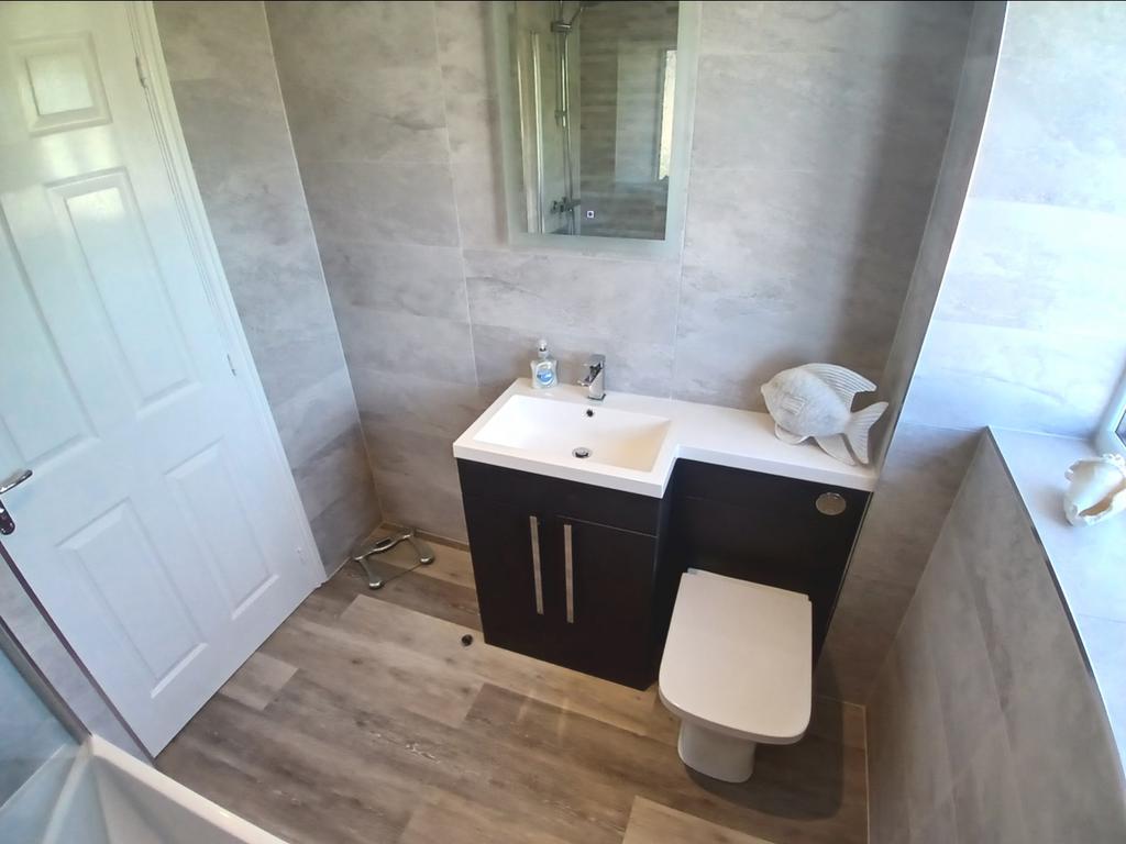 Family bathroom