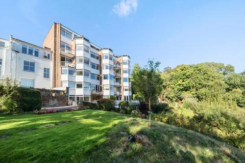 1 bedroom flat for sale, Vale Of Health,  Hampstead,  NW3,  NW3