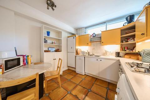 1 bedroom flat for sale, Vale Of Health,  Hampstead,  NW3,  NW3