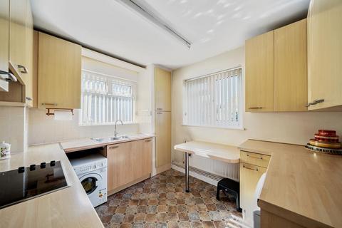 2 bedroom maisonette for sale, Cyprus Road,  Finchley,  N3