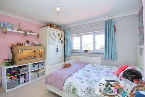 13 Park Close, Bingley, BD16 4EW