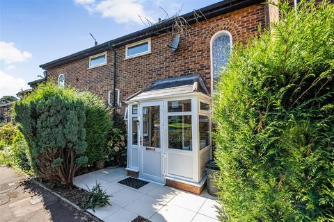Fisherman Close, Richmond TW10