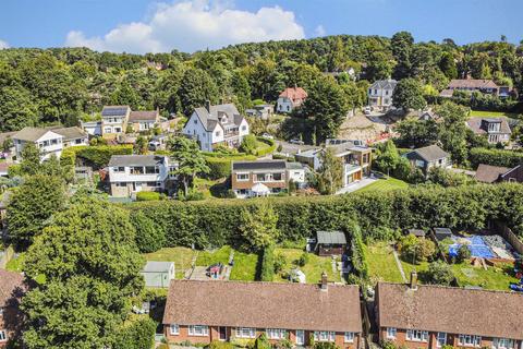 4 bedroom detached house for sale, Chantry Close, Storrington, West Sussex, RH20