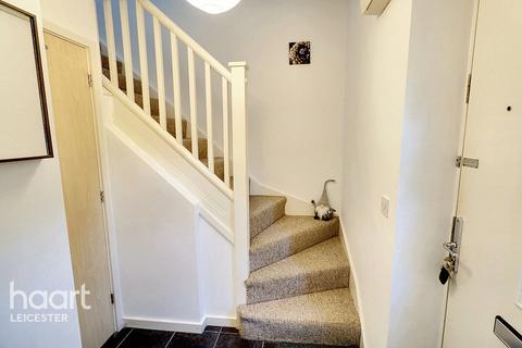 32 Brompton Road, Hamilton, Leicester, LE5 1PQ