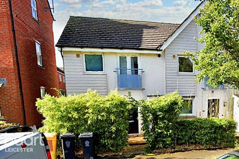 1 bedroom semi-detached house for sale, Brompton Road, Leicester