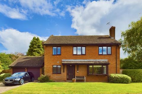 4 bedroom detached house for sale, The Pightle, Oving