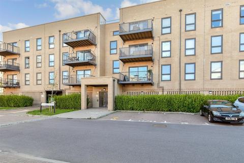 2 bedroom flat for sale, Starboard Crescent, Chatham, Kent