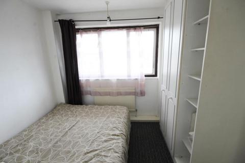 3 bedroom maisonette to rent, Drew Road, London, E16