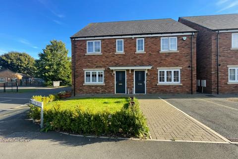 3 bedroom semi-detached house for sale, Willow Brook, Daventry, NN11 4FU.