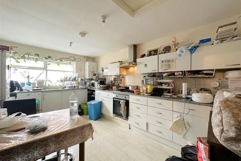 5 bedroom end of terrace house for sale, Melbourne Road, Leicester LE2