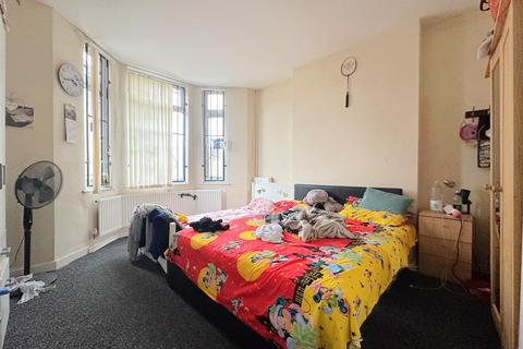 5 bedroom end of terrace house for sale, Melbourne Road, Leicester LE2