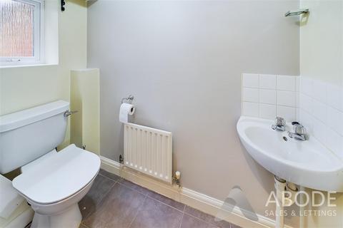 24 Auction Close, Ashbourne, DE6 1GQ