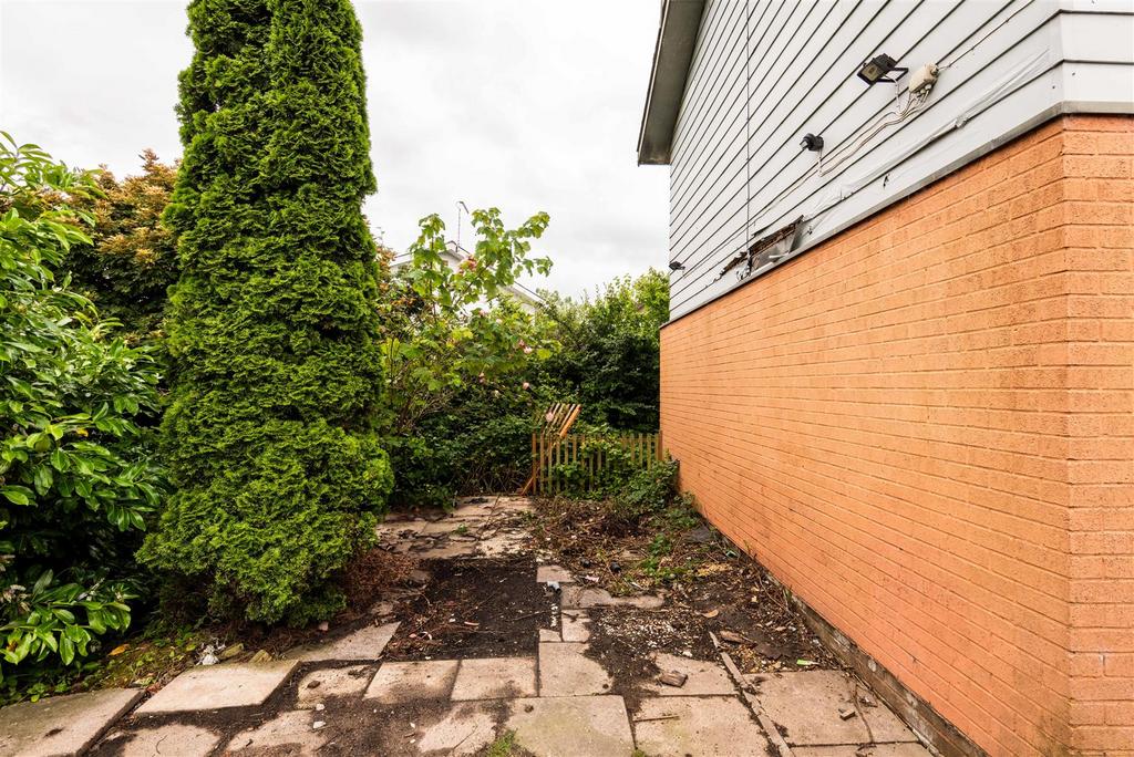 9 Hazlebarrow Close-3.jpg