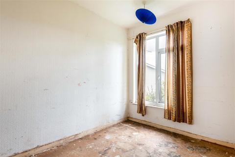 9 Hazlebarrow Close, Sheffield, S8 8AL