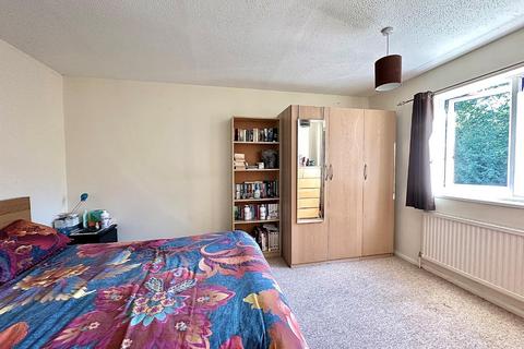 33 Greenglades, Northampton, NN4 9YW