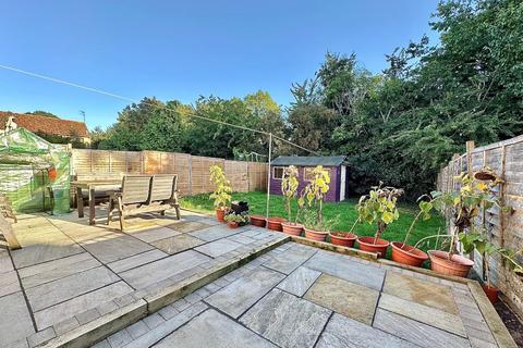 33 Greenglades, Northampton, NN4 9YW