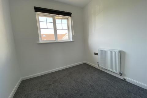 3 bedroom townhouse to rent, Newington Drive, North Shields