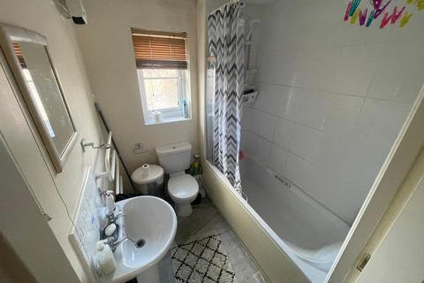 2 bedroom apartment to rent, Bolton on Dearne, Bolton-upon-dearne