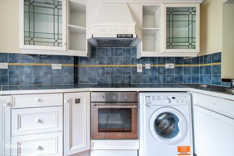 2 Church Road, North Waltham, Basingstoke, RG25 2BG