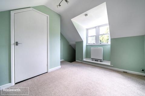 2 Church Road, North Waltham, Basingstoke, RG25 2BG