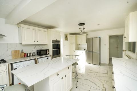 74 Felstead Way, Luton, LU2 7LJ