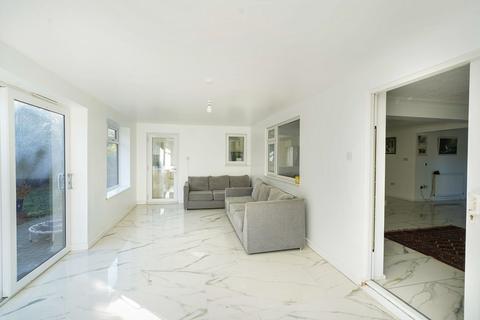 74 Felstead Way, Luton, LU2 7LJ